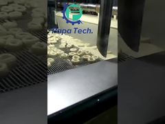 mesin donat dengan lapisan cokelat